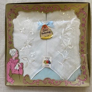 Boxed Set of 2 Vintage Ladies Embroidered Handkerchiefs